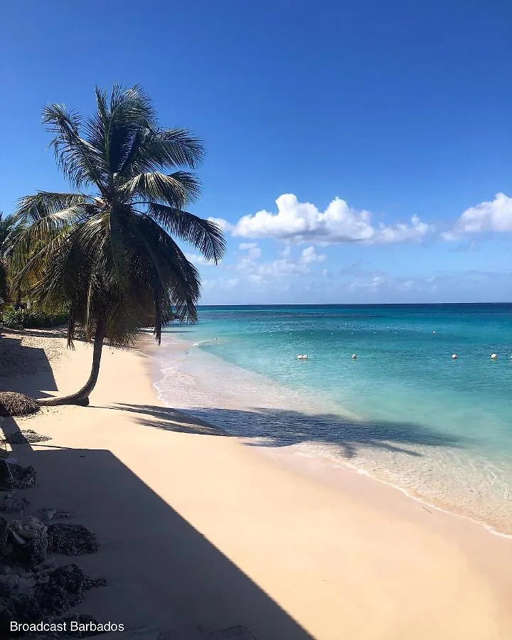 Tropical Sunset Beach Apartment Hotel Saint James