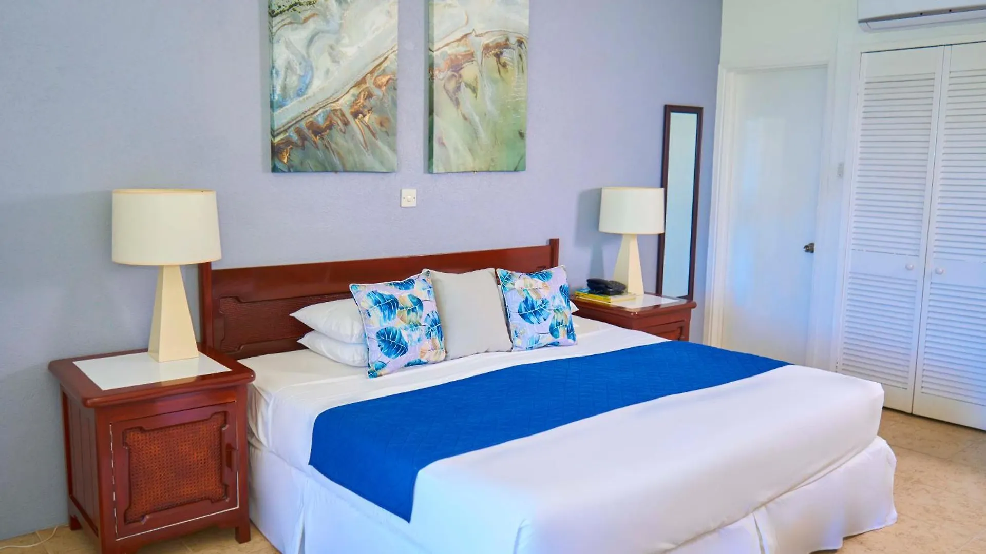 Aparthotel Tropical Sunset Beach Apartment Hotel Saint James