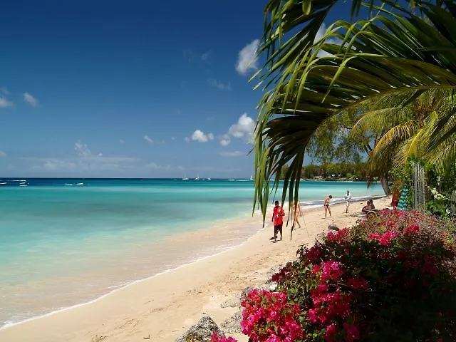 Tropical Sunset Beach Apartment Hotel Saint James