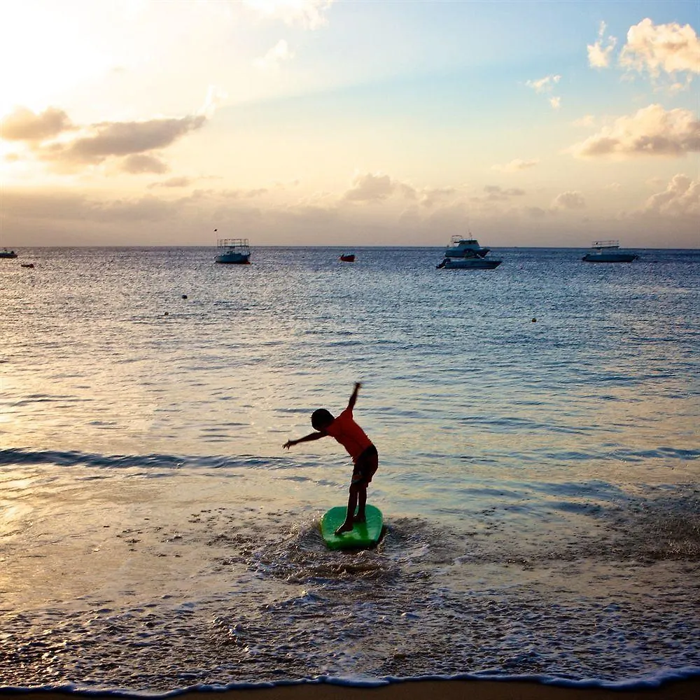 Tropical Sunset Beach Apartment Hotel Saint James 3*,