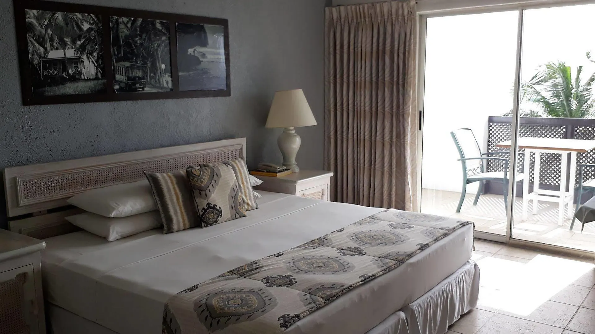 Lägenhetshotell Tropical Sunset Beach Apartment Hotel Saint James